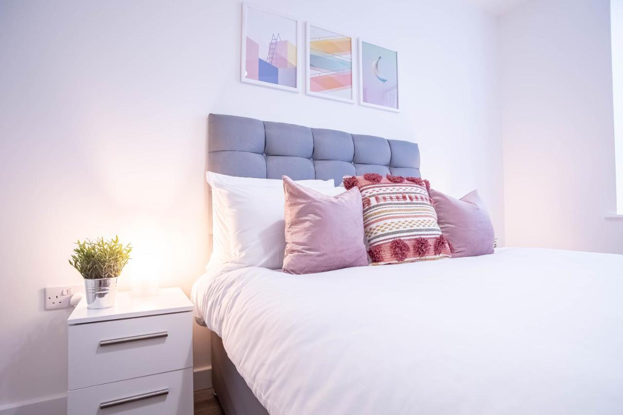 Luxury Apartments Available Next To Train Station - The Wallgate Apartments Wigan - Free Parking Extérieur photo