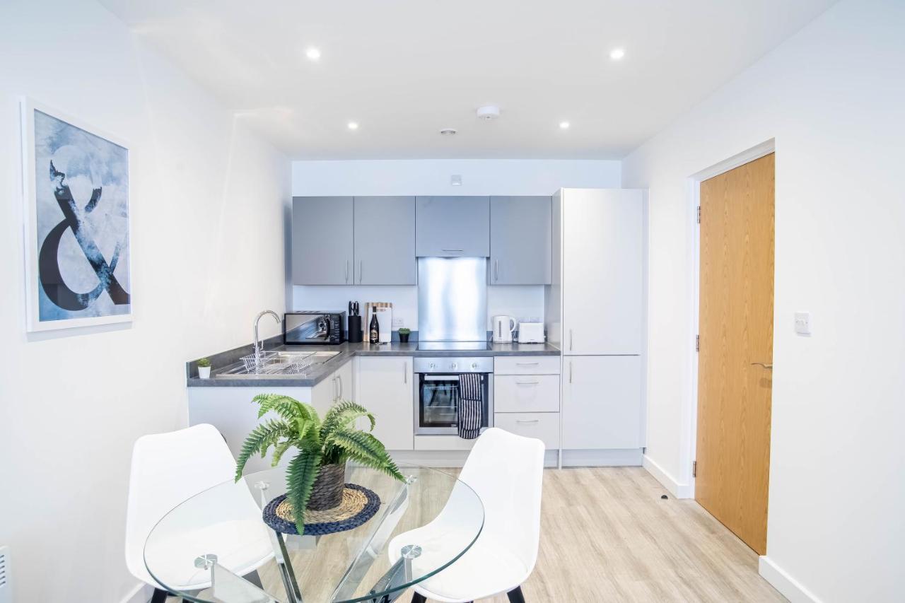 Luxury Apartments Available Next To Train Station - The Wallgate Apartments Wigan - Free Parking Extérieur photo