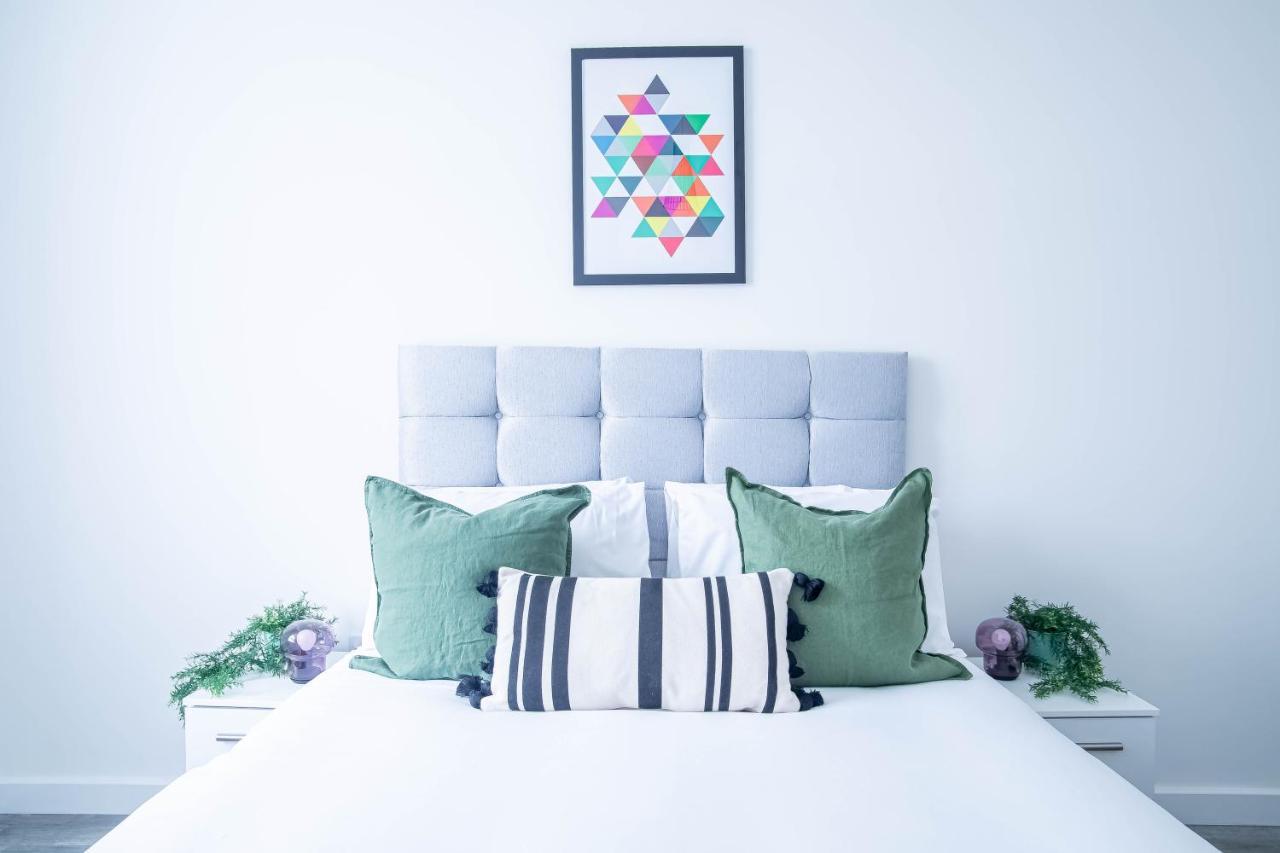 Luxury Apartments Available Next To Train Station - The Wallgate Apartments Wigan - Free Parking Extérieur photo